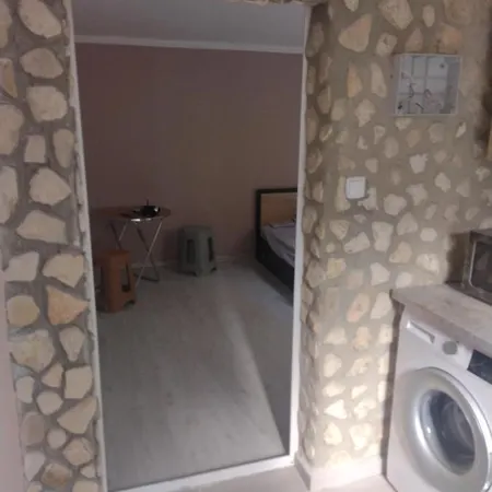 за гости иречек * וארנה